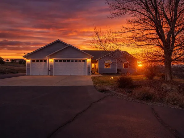 569 SE Nugget Ln, Madras, OR 97741