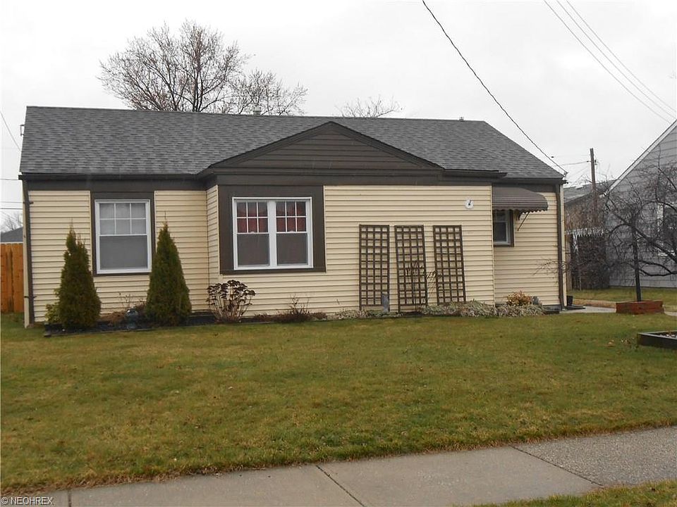 1st image of 15018 Montrose Ave