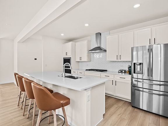 3rd image of 13431 Belfast Way