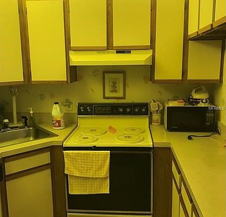 3rd image of 12218 Fox Chase Dr APT H2