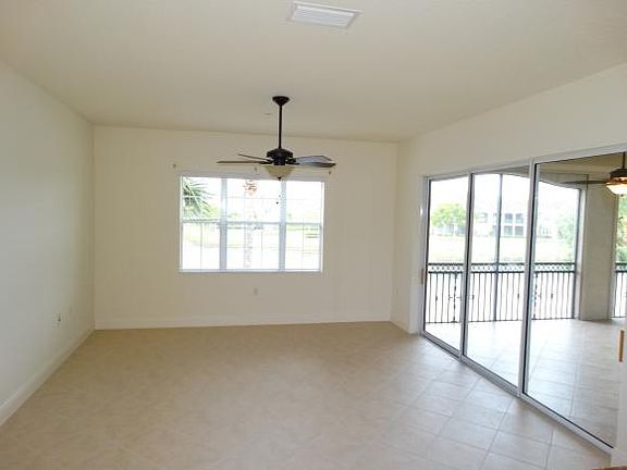 3rd image of 9238 Tesoro Ln Unit 201