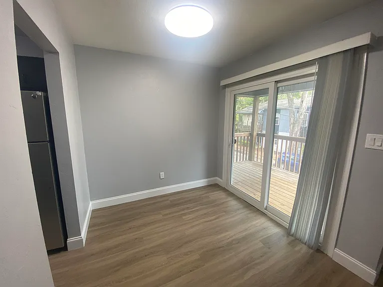 1530 Live Oak Dr #D4 — Photo 7