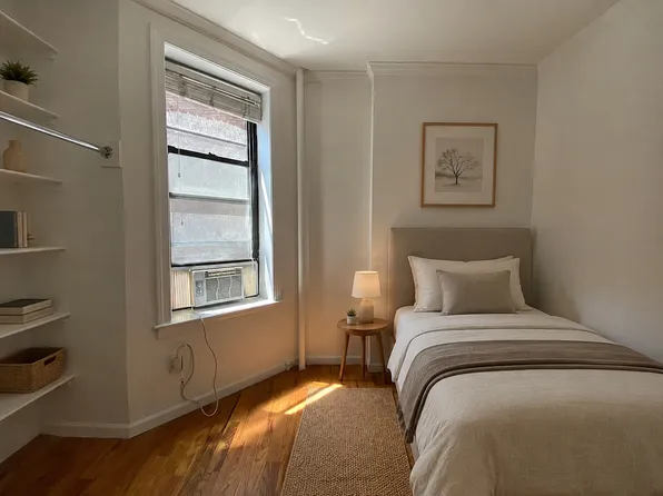 194 Bleecker Street image 1 of 6