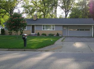 7532 Primrose Ln, Portage, MI 49024