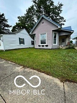 1st image of 818 Hoosier St