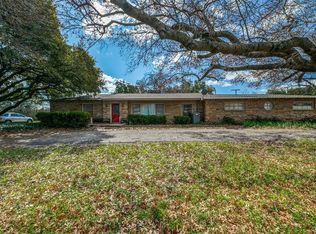 1809 Edgecliff Rd, Edgecliff Village, TX 76134