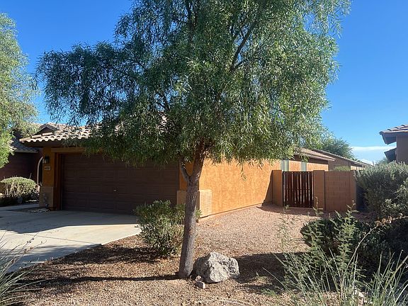 2nd image of 46081 W Windmill Dr