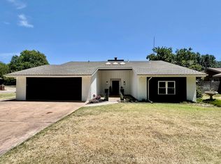 1313 Nottingham Rd, Enid, OK 73703