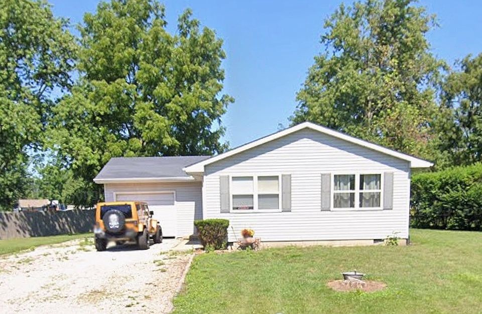 1st image of 807 Country View Dr