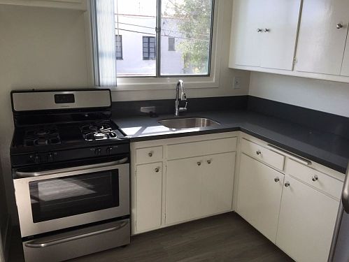 4th image of 442 S Oakhurst Dr APT 6