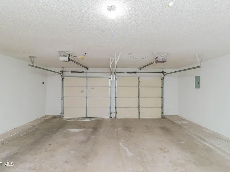 11052 Middledale St — Photo 29