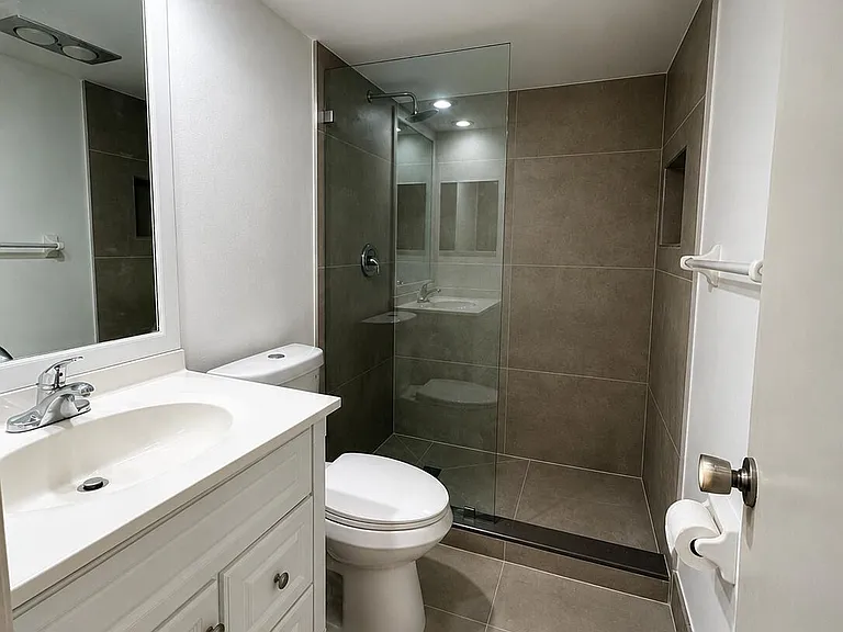 4200 Oaks Ter #104 — Photo 7