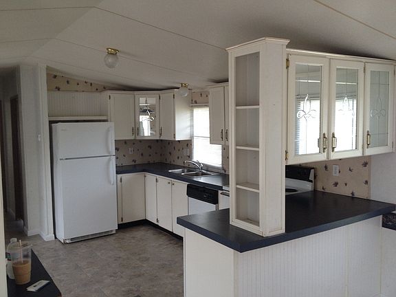 2nd image of 9851 SE 167th Pl