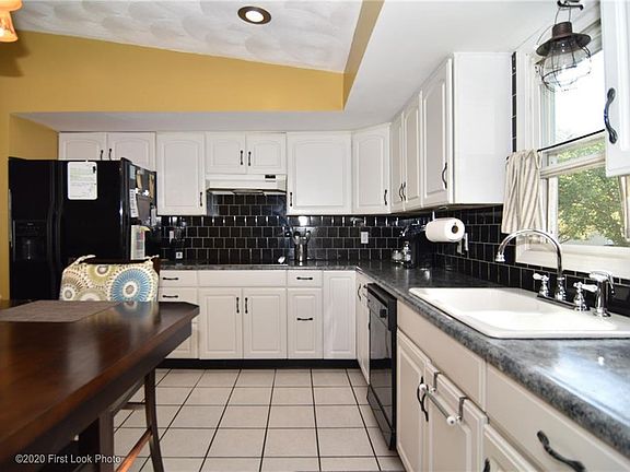 5th image of 10 Standish Ave