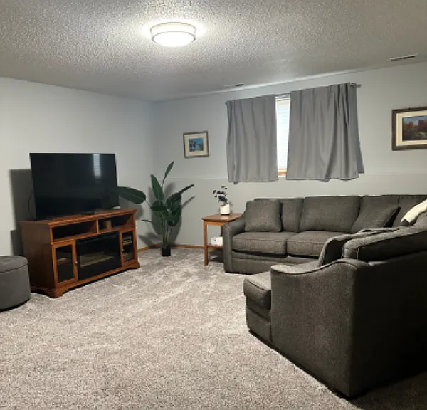 1058 Parkway Dr — Photo 7