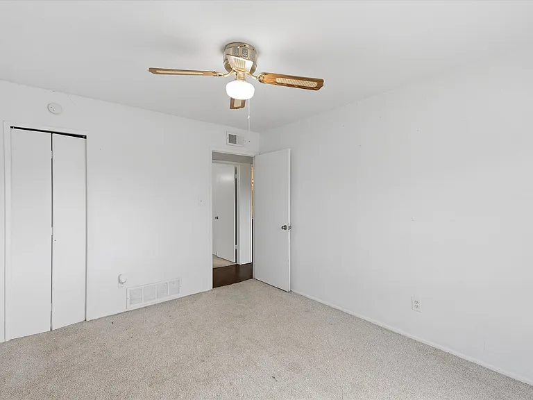 7612 Jerome Dr — Photo 22