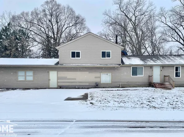 3128 Ludwig St, Burton, MI 48529