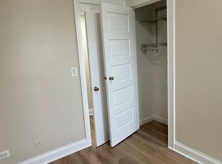 209 E 42nd St #2E, Chicago, IL 60653