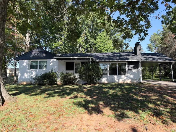 565 Ferguson St, Appomattox, VA 24522