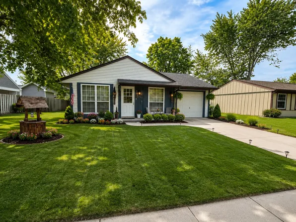 733 Cagles Mill Dr, Dayton, IN 47941