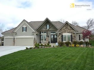 820 NE Del Lago Ct, Lees Summit, MO 64064