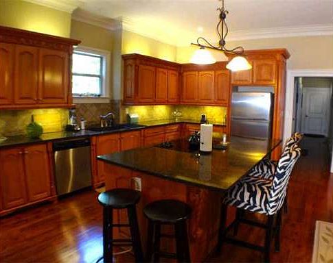 4th image of 418 Haven Ln