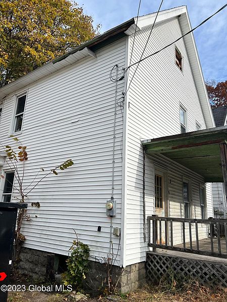 4th image of 3 Van Wyck Street