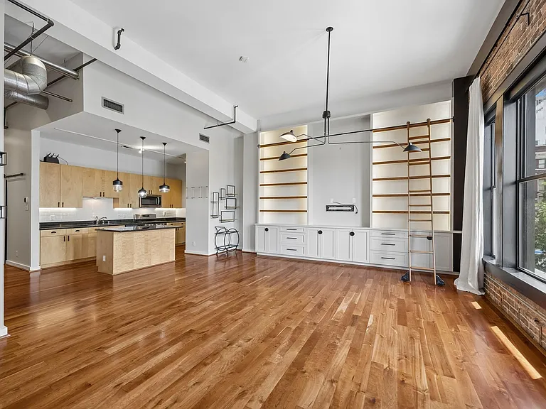 915 Franklin St #2L — Photo 4