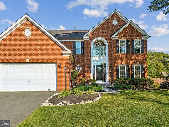 3rd image of 2706 Myrtlewood Dr