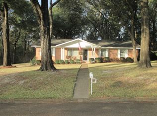 404 W Edgewood Ave, Geneva, AL 36340