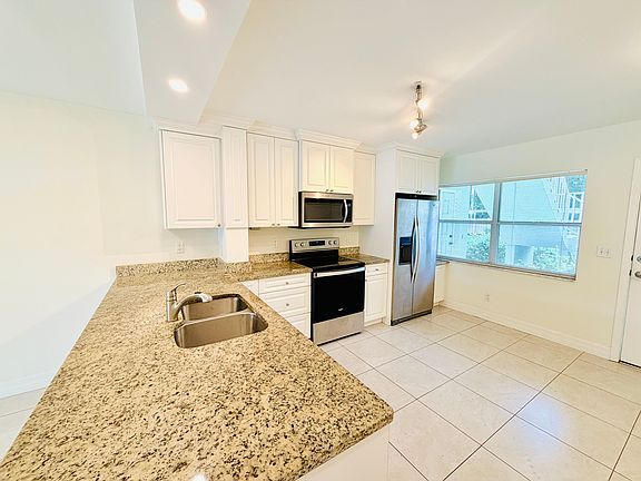 5th image of 129 Wading Bird Cir #D-105