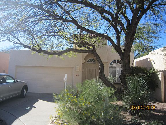 3rd image of 3331 N Deerspring Ct