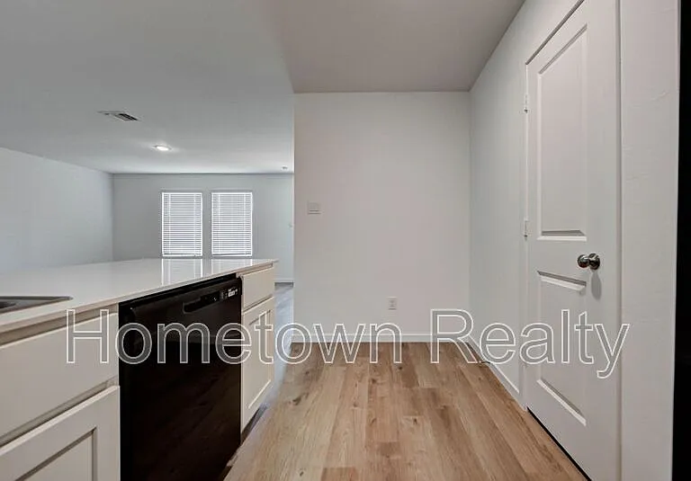 9612 NW 123rd St — Photo 14