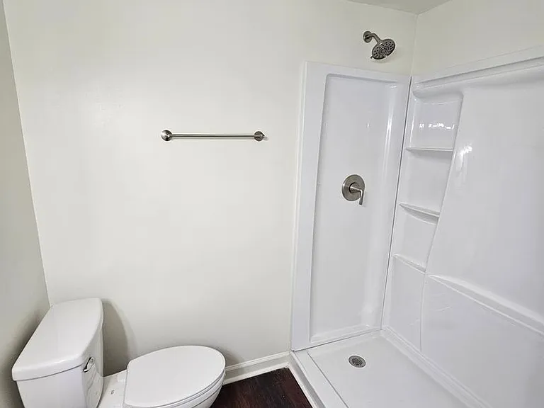 411 Parkway — Photo 7