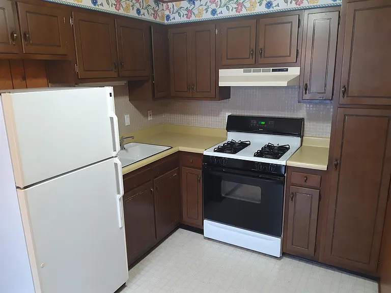 27 Hamilton St #3 — Photo 7