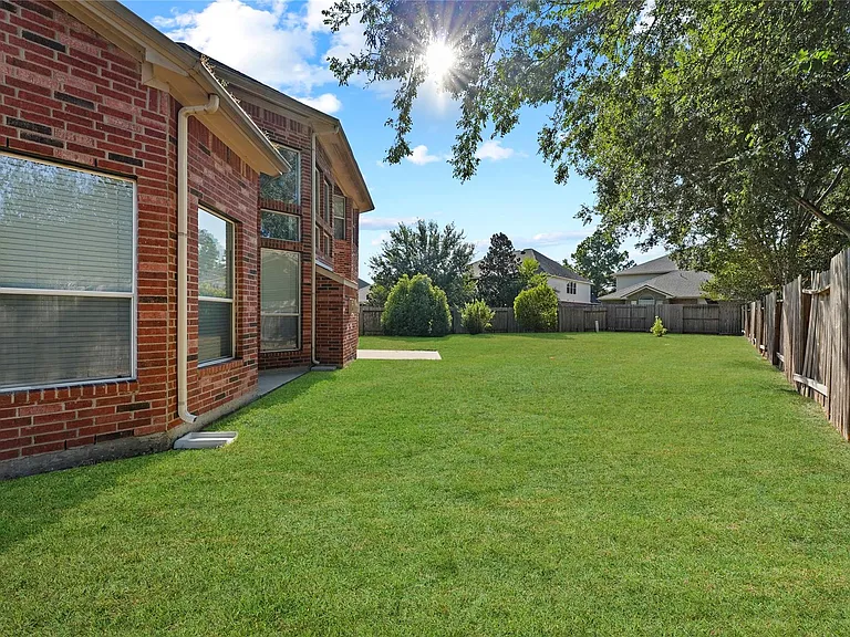 26422 Creston Woods Dr — Photo 39