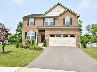 221 Sunrise Dr, Carnegie, PA 15106