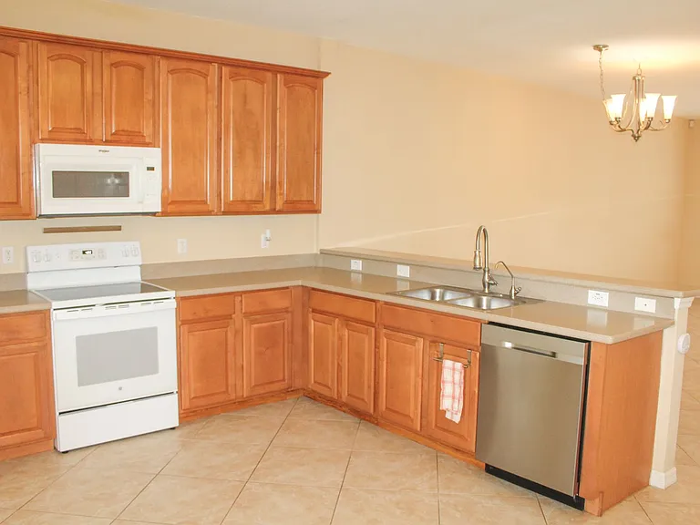 14252 Confetti Dr — Photo 6