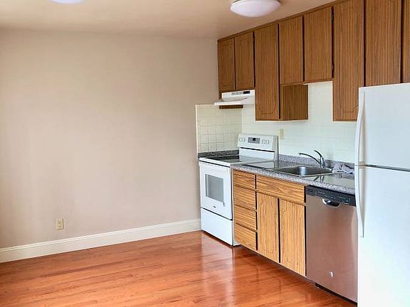 2nd image of 400 Anza St APT 103