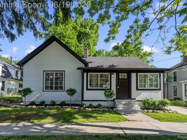 117 E Church St, Lake Orion, MI 48362