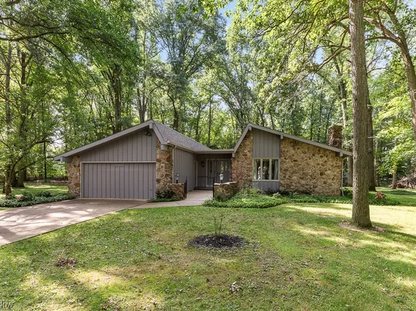 19235 W Middletown Rd, Beloit, OH 44609