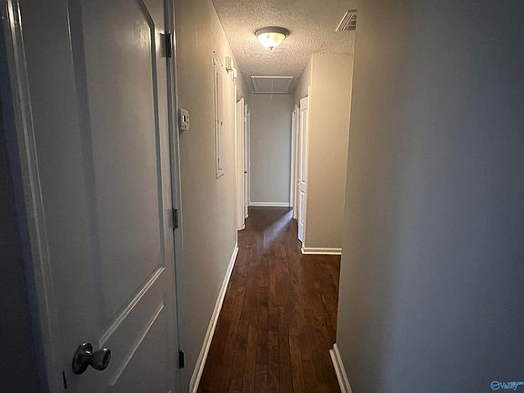 4th image of 2533 Pioneer Dr