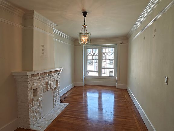 4th image of 1269 Green St #1275
