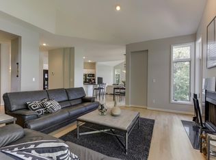 3370 Julian Dr, Chaska, MN 55318