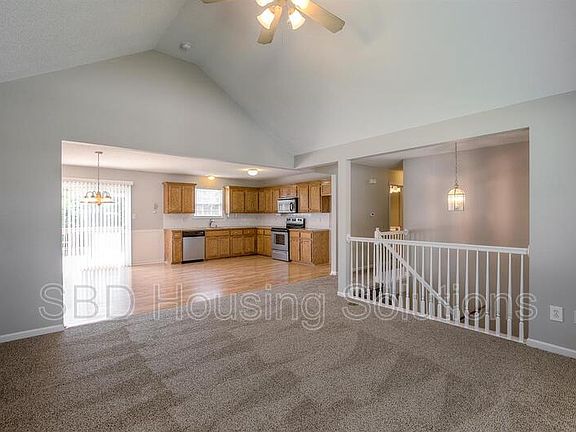 5th image of 1000 SE Scenic Dr