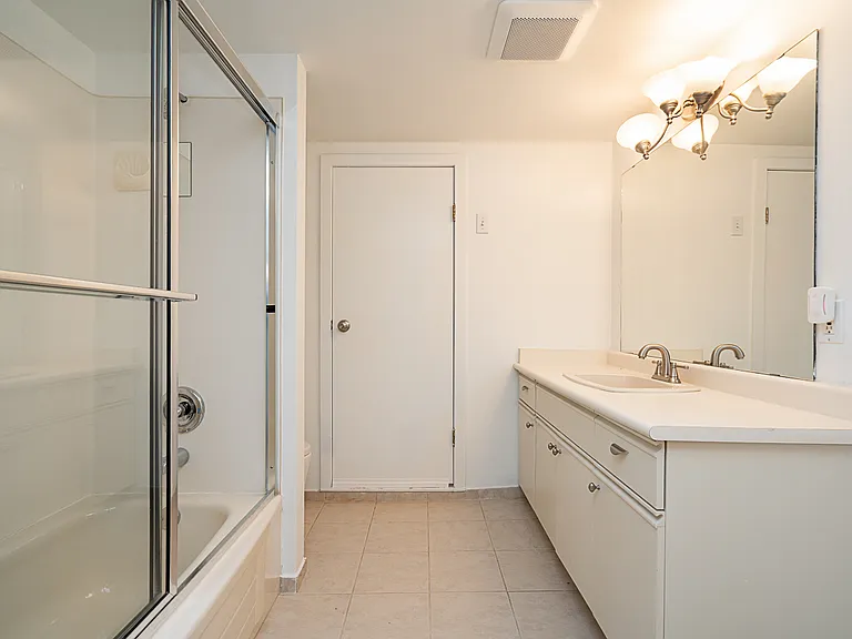 5626 Highbury St — Photo 31