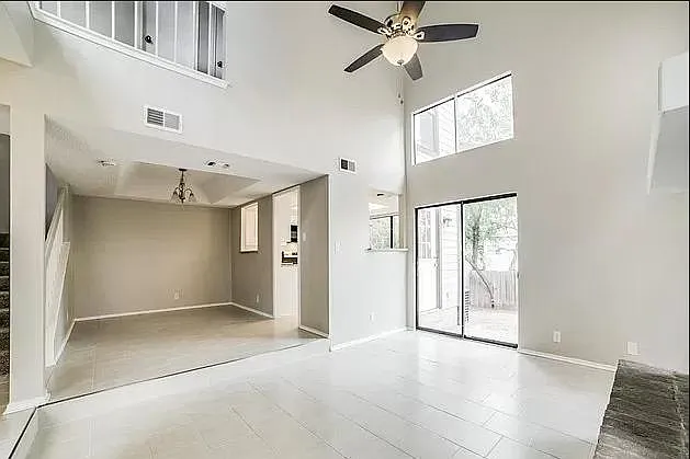 6009 Glen Heather — Photo 4