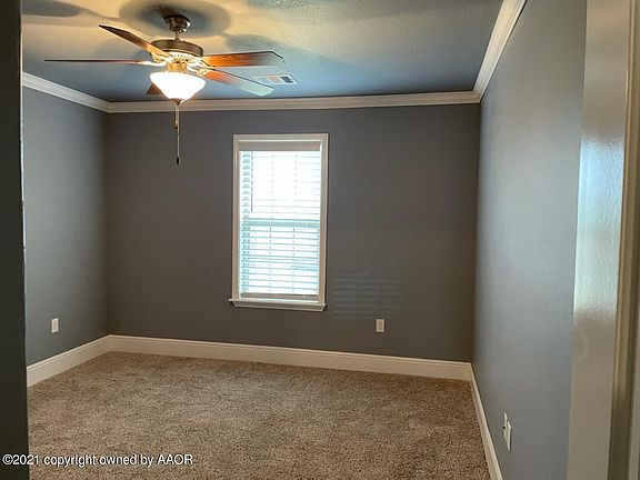 3rd image of 3000 Daytona Ave
