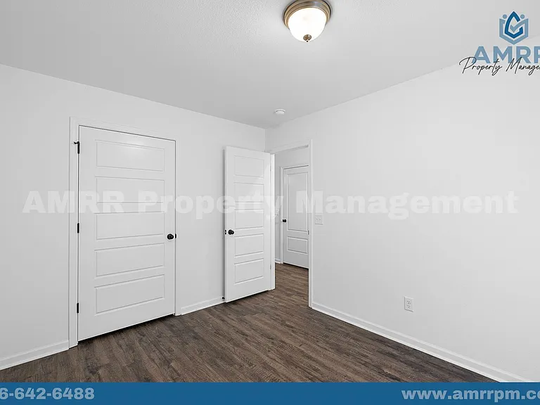 621 Short Leaf Ln — Photo 5