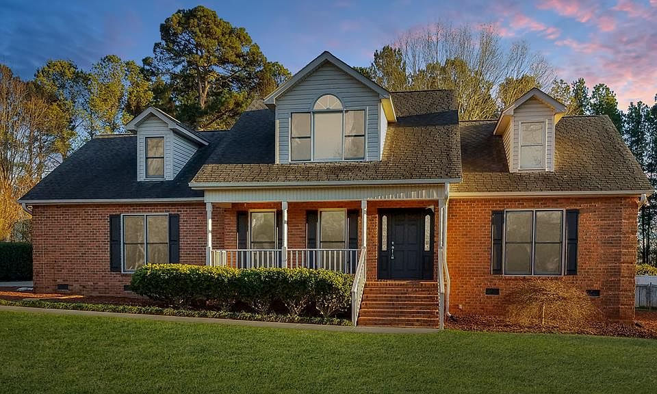 1st image of 209 Heathwood Dr